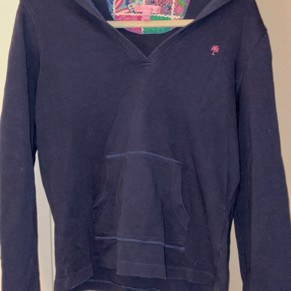 Lilly Pulitzer Navy Pullover with tree. Sz S